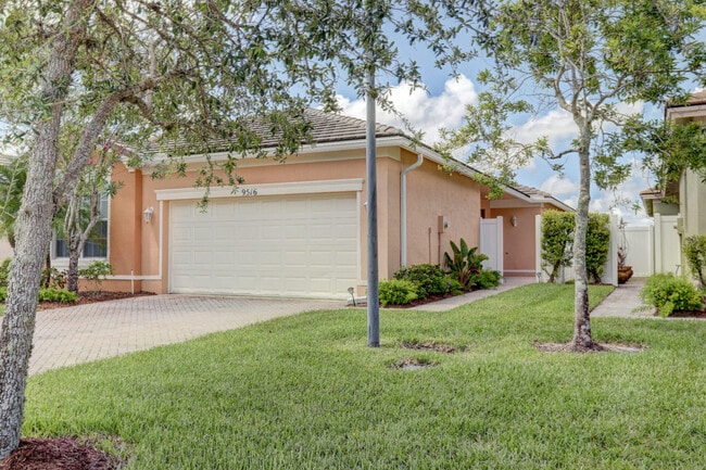 Building Photo - 9516 SW Flowermound Cir