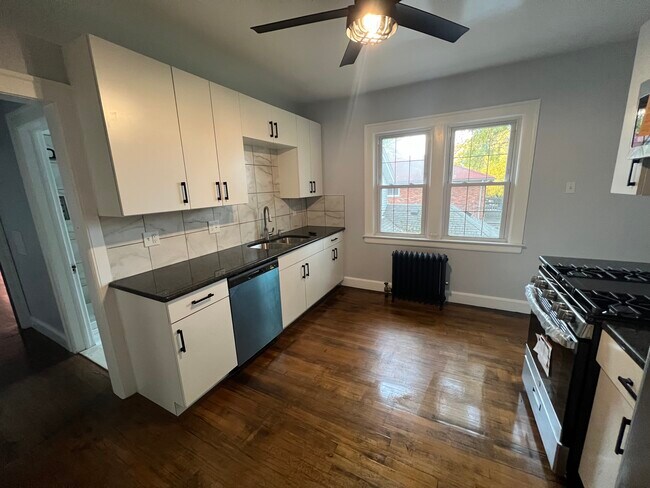 Kitchen - Sink - 645 Neff Rd