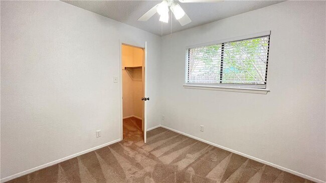 Building Photo - 11306 Toledo Dr