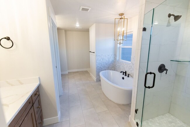 Building Photo - 1148 N Highpass Dr