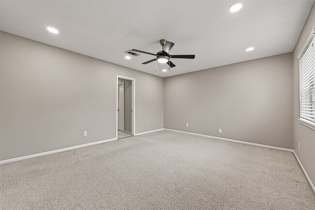 Building Photo - 6649 De Moss Dr