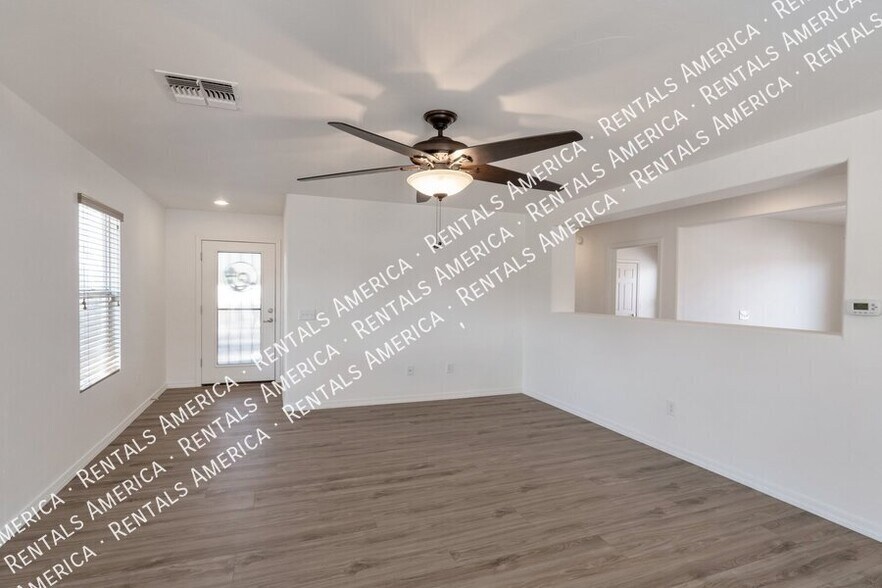 Building Photo - 8345 W Redshank Dr