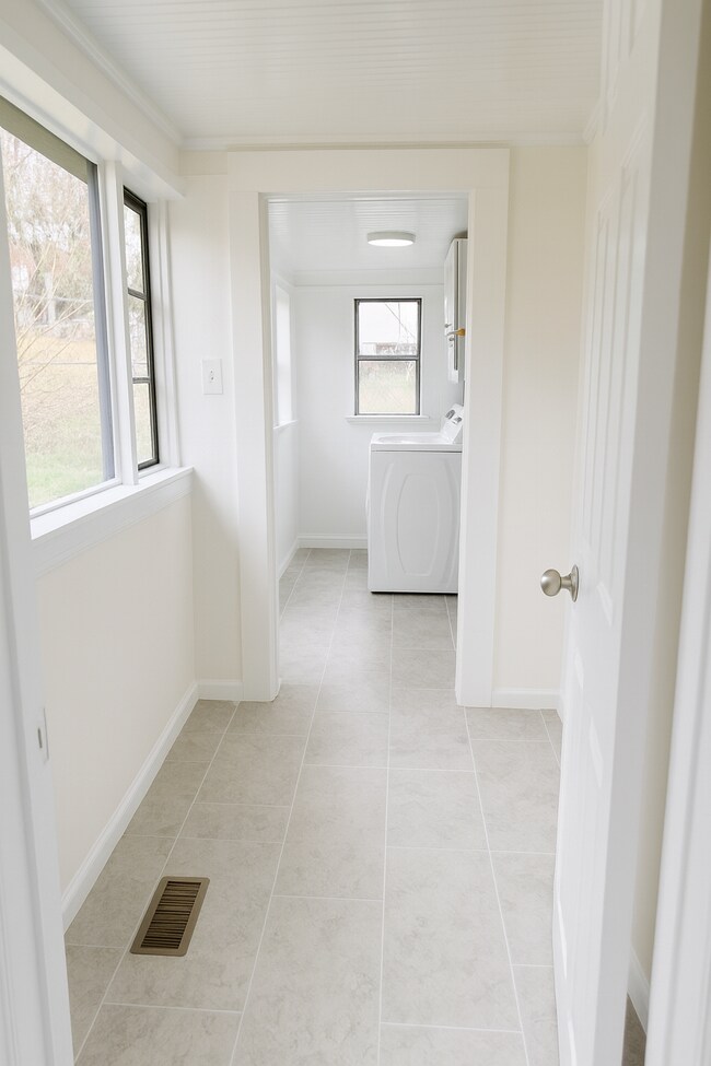 Building Photo - 809 Massey Ave