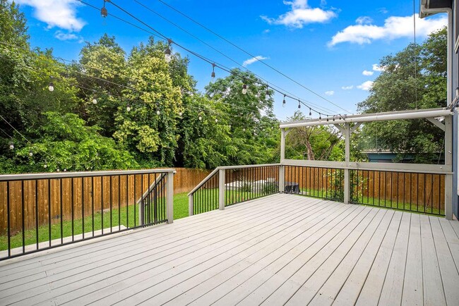 Building Photo - 7107 Leppke Cove