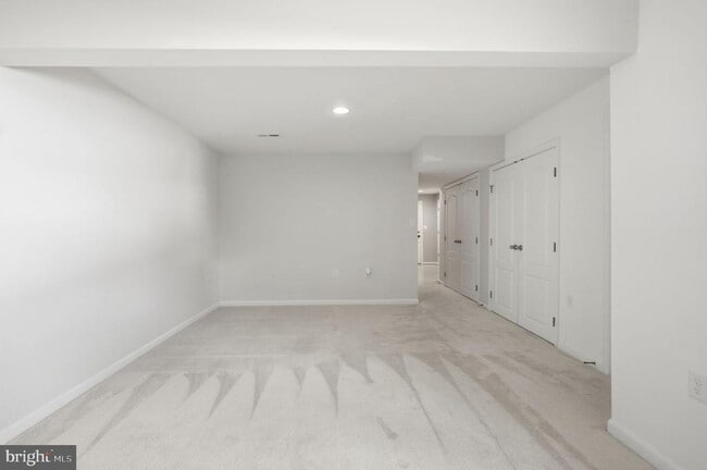 Building Photo - 43 Cecily Way