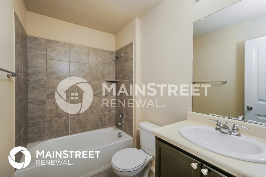 Building Photo - 8939 Hickman Pk