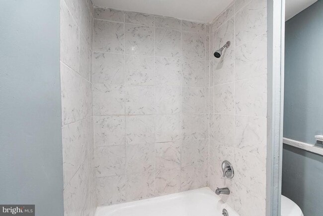 Building Photo - 2646 Edmondson Ave