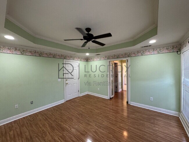 Building Photo - 103 Canter Cove