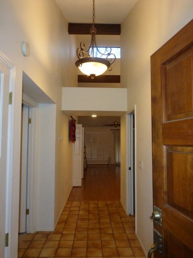 Building Photo - 3 Bedroom Condo on Antelope Hills Golf Cou...