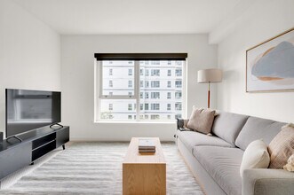 Building Photo - 10301 NE 10th St