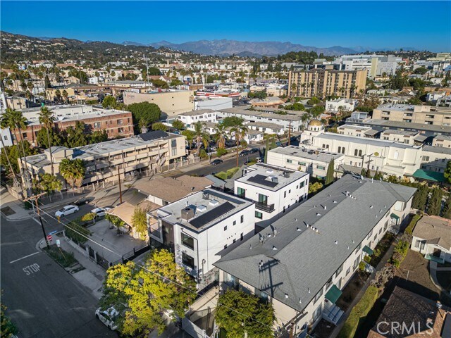 Building Photo - 1340 N Kingsley Dr