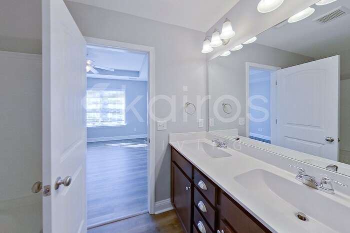 Building Photo - 807 Ferguson Ln