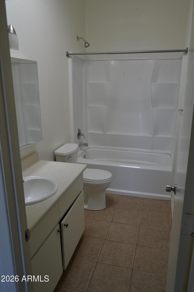 Building Photo - 1551 E 28th Ave