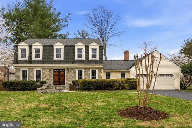 Building Photo - 7520 Royal Dominion Dr