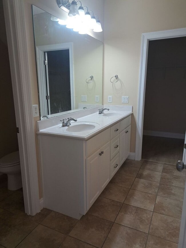 Building Photo - 2950 Palmetto Ridge Way