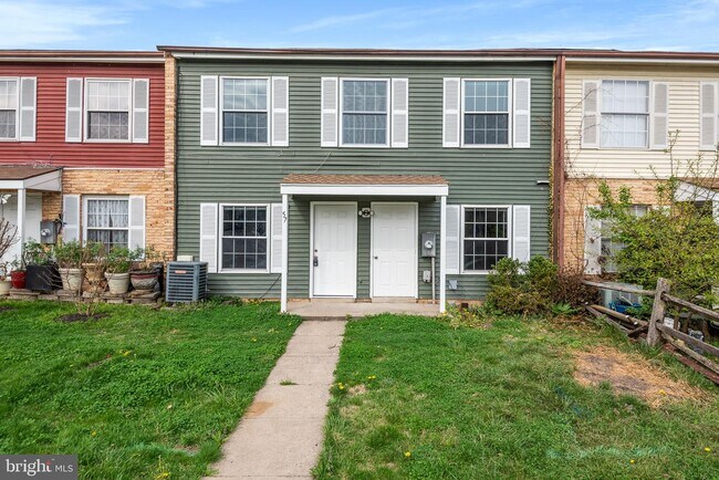 Building Photo - 57 Adams Dr NE