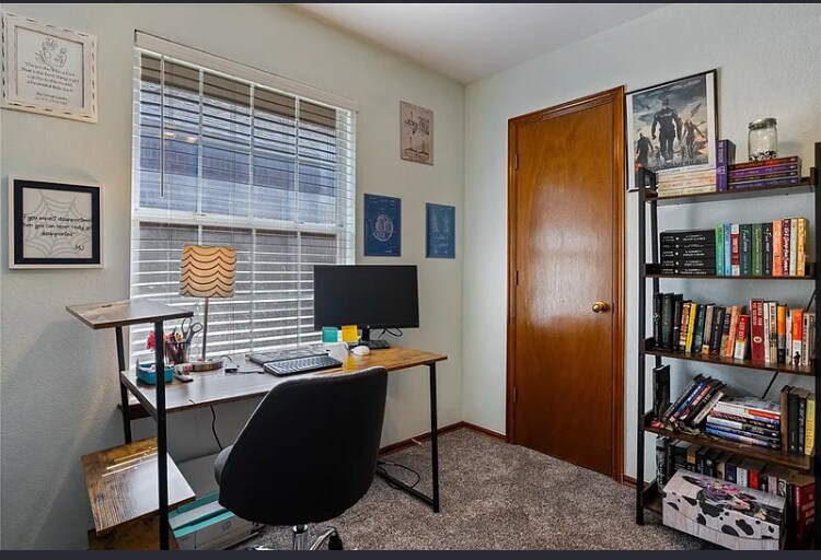 Building Photo - 709 Golden Eagle Dr