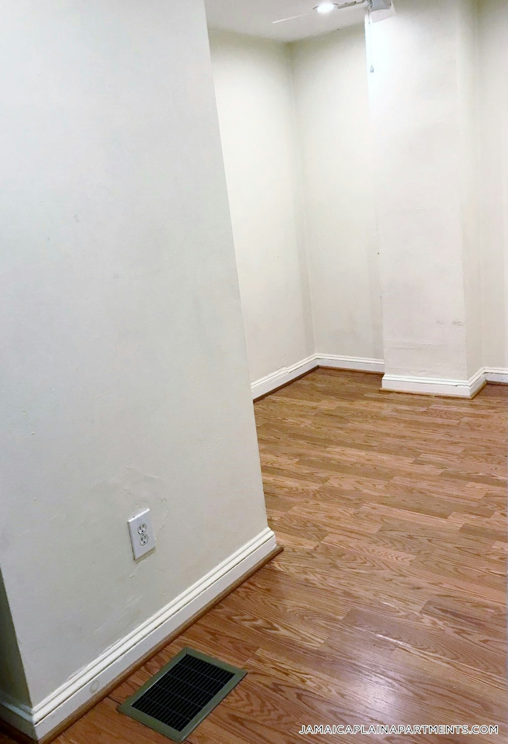 Building Photo - 108 Hyde Park Ave