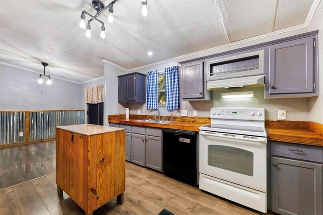 Building Photo - 14430 E Farm to Market 1431