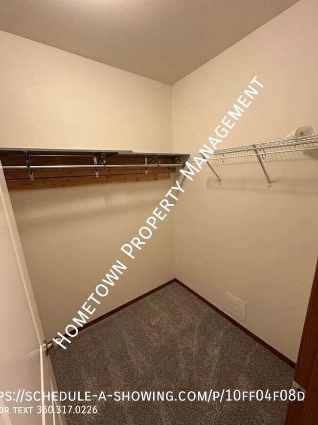 Building Photo - 520 Yauger Way NW