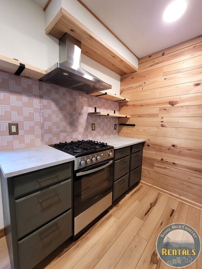 Building Photo - Beautiful 1 Bedroom Home with a Loft