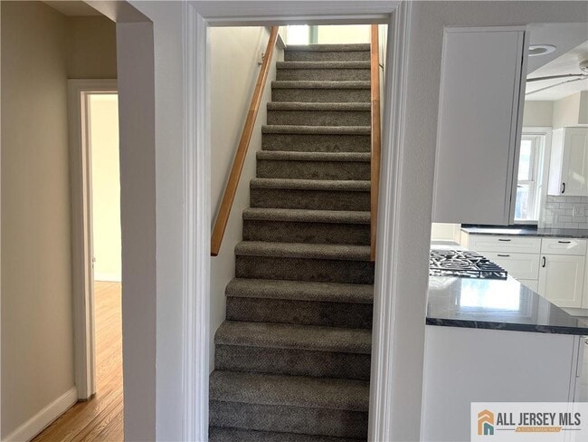 Building Photo - 11 Plainsboro Rd