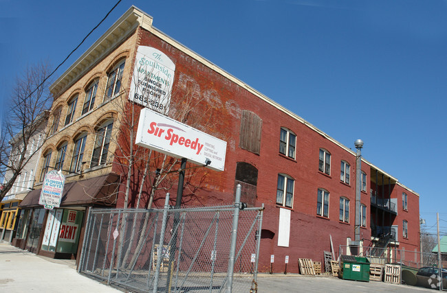 Building Photo - 82-86 S Broadway