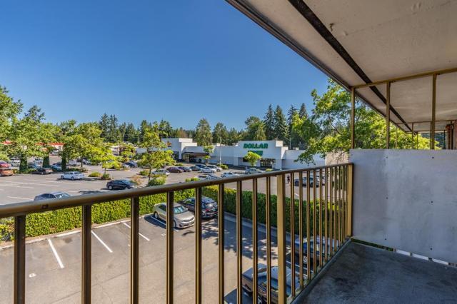 Building Photo - 1 bedroom in Seattle WA 98125