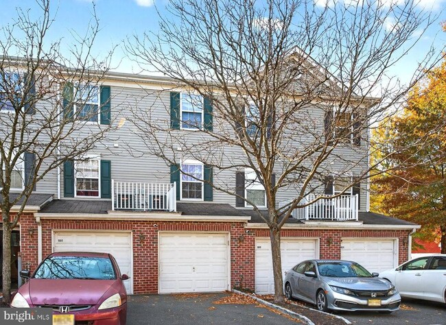 Building Photo - 1062 Lamberton St