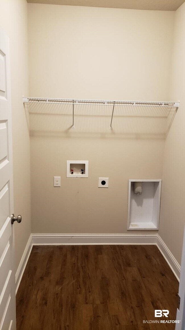 Building Photo - 24490 Kipling Ct