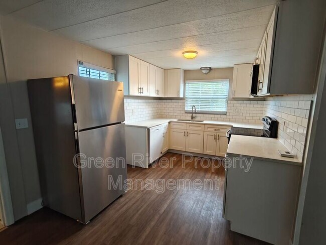 Building Photo - 146 Phoenetia Dr