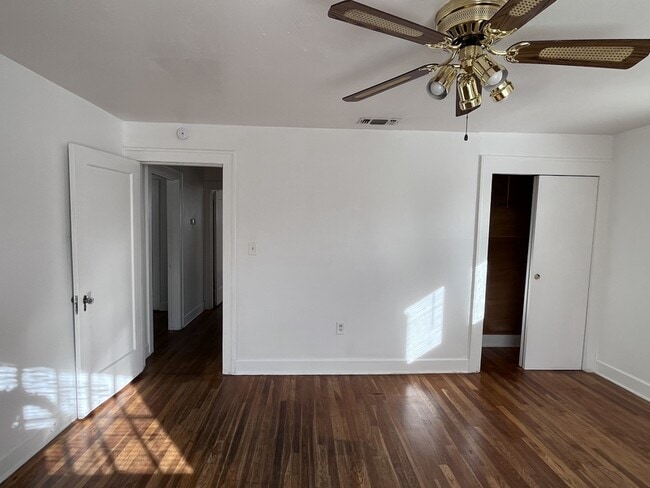 Building Photo - 2104 26th St