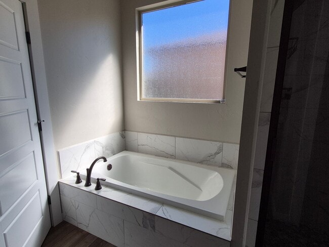 Building Photo - 1245 La Sienna