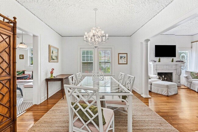 Building Photo - 217 Coconut Ave