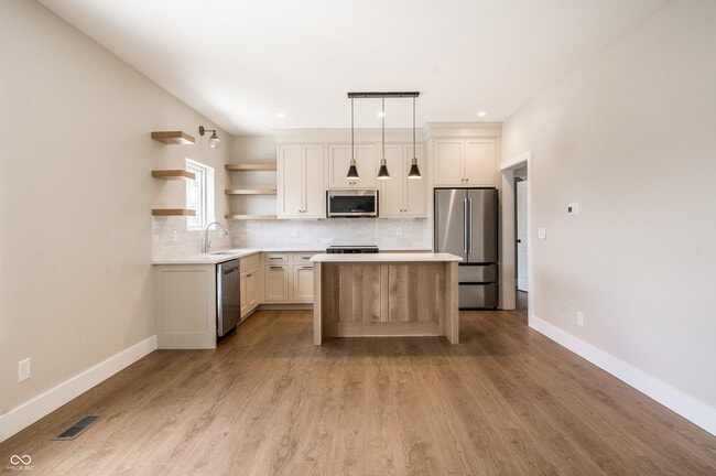 Building Photo - 1330 Fletcher Ave