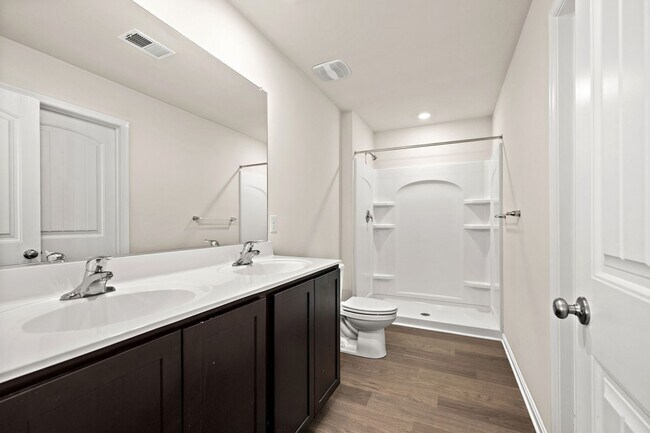 Building Photo - 121 Kennison Ln