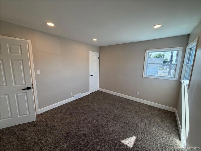 Building Photo - 6919 Archdale St