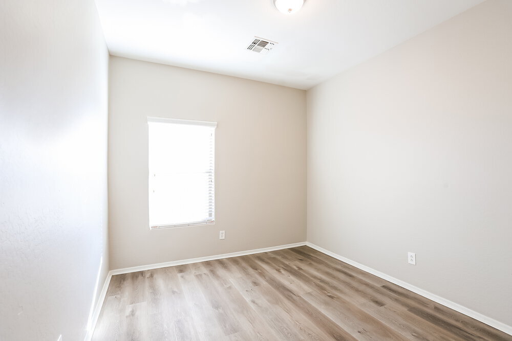 Building Photo - 30783 N Karen Ave