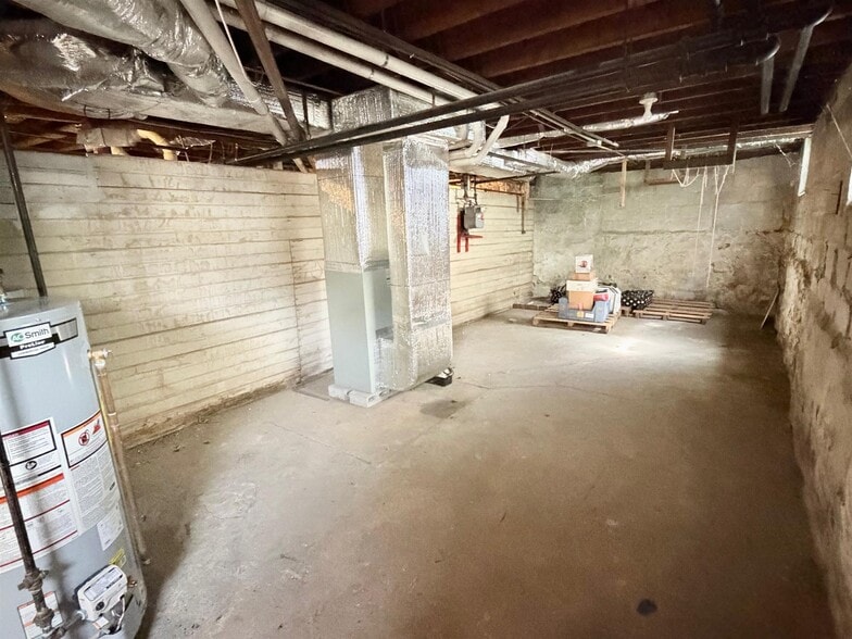 Building Photo - 30 Leonard St