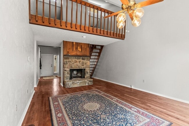 Building Photo - 102 Windwood Ln