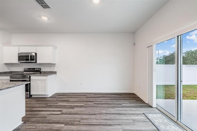 Building Photo - 35412 Eastbrook Ave