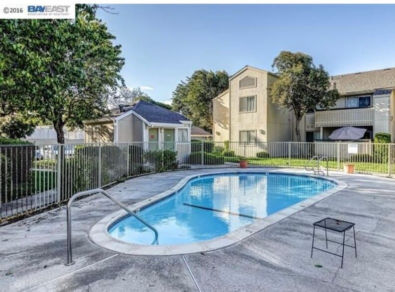 Building Photo - 4085 Abbey Ter