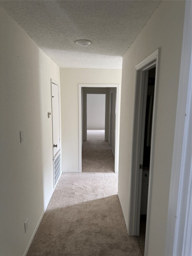 Building Photo - 139 Phanturn Ln