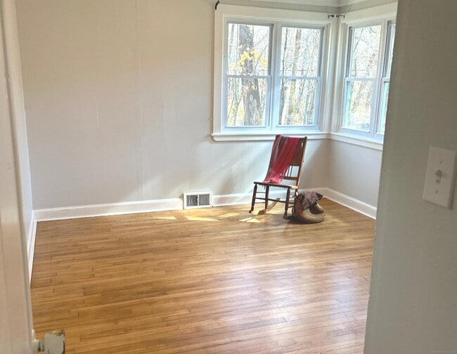 Building Photo - 56 Macht Rd