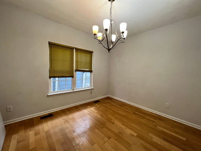 Building Photo - 4 bedroom home in Oceanview, Norfolk