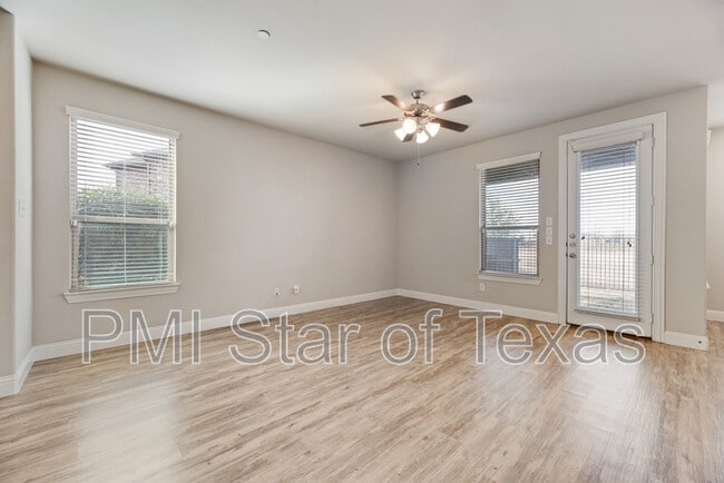 Building Photo - 4529 Titus Cir