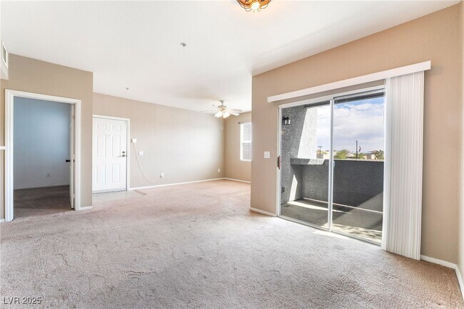 Building Photo - 6955 N Durango Dr