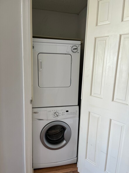 Building Photo - 1700 N Elm St