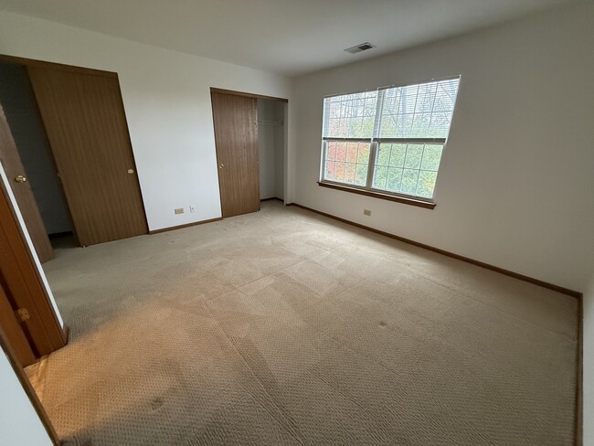 Building Photo - 545 Peebles Ct