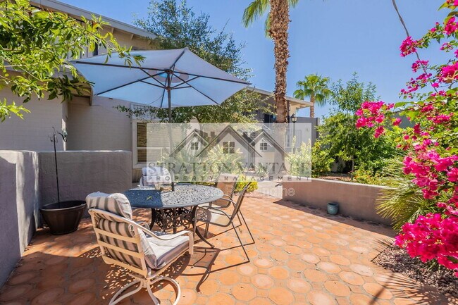 Building Photo - 4114 E Calle Redonda